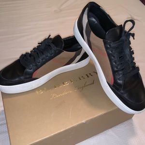 Burberry low-top sneakers